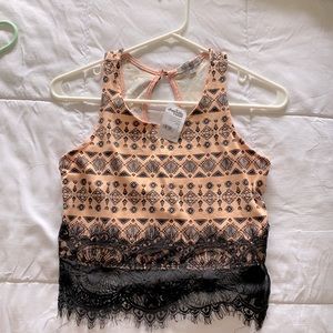 CHARLOTTE RUSSE peachy crop tank! NWT✨✨✨